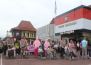 Wujud Peduli Kapolres Trenggalek, Siswa SLB Kemala Bhayangkari Diajak Walking Tour