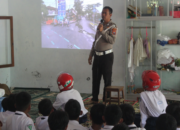 Sasar Pelajar, Polantas Trenggalek Beri Edukasi Tertib Lalu Lintas