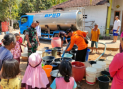 BPBD Trenggalek Kirim Air Bersih di 6 Desa Terdampak Kekeringan