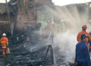 Toko Produsen Jajanan Khas di Trenggalek Ludes Terbakar