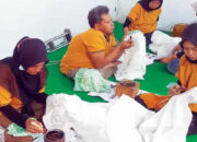 Batik Difabel Trenggalek Berisi Ejaan Jari dan Huruf Braile