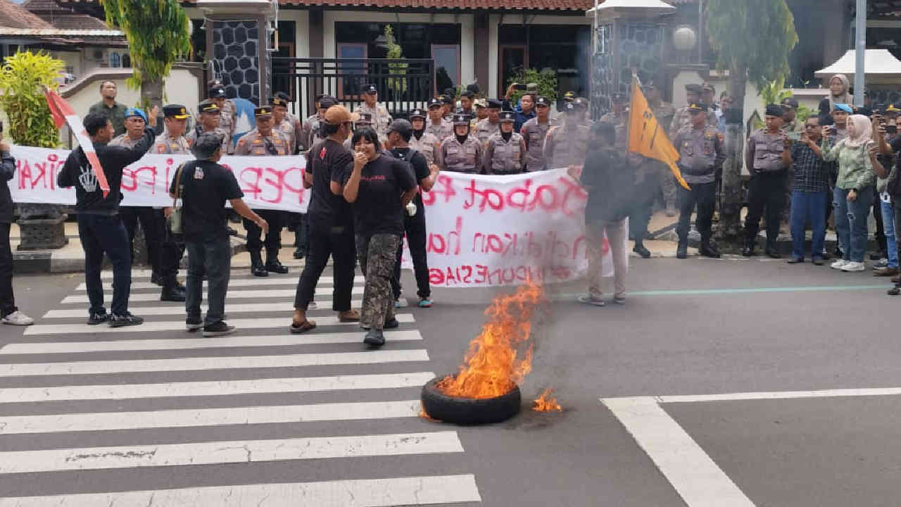 Demo Mahasiswa Trenggalek Tolak Efisiensi Anggaran Pendidikan