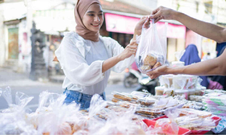 Tempat Berburu Takjil dan Menu Favorit di Trenggalek Saat Ramadan 1446 H