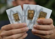 Harga Emas Dunia Diprediksi Cetak Rekor di April 2025, Rupiah Terancam Melemah