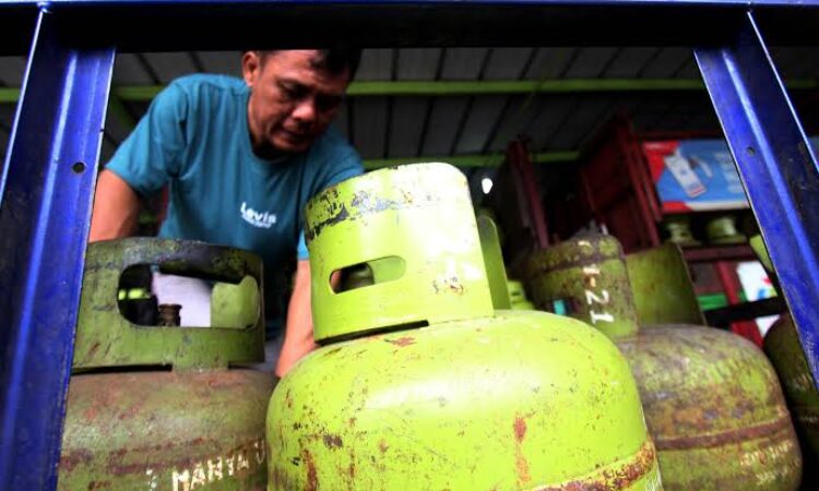 Pengecer Bisa Jual Lagi Gas LPG 3 kilogram, Kemudahan Akses Dipertanyakan