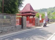 Desa Sukowetan Patok Iuran Beli Mobil Siaga, Warga Miskin Protes Keberatan