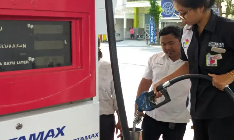 Imbas Korupsi Dirut Pertamina, Omzet Harian SPBU di Trenggalek Turun Drastis
