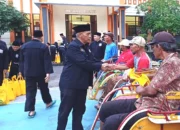 PSHT Ranting Trenggalek Gelar Bakti Sosial, Bagikan Bingkisan kepada 100 Tukang Becak