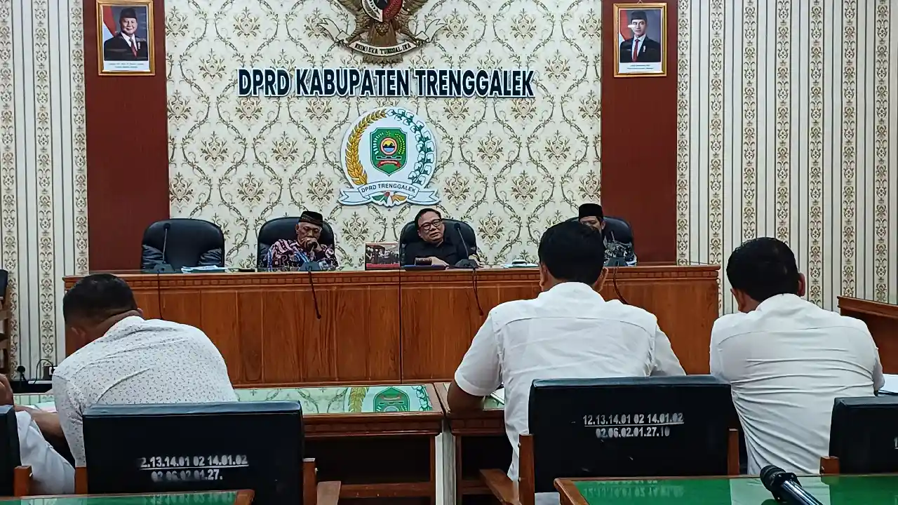Situasi rapat Komisi I DPRD Trenggalek