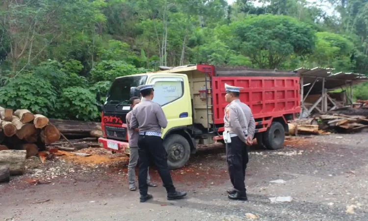 Angkutan Barang di Trenggalek Dibatasi Selama Lebaran