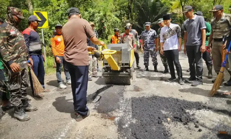 Trenggalek Siapkan Rp 1,5 Miliar untuk Perbaikan Jalan Jelang Lebaran
