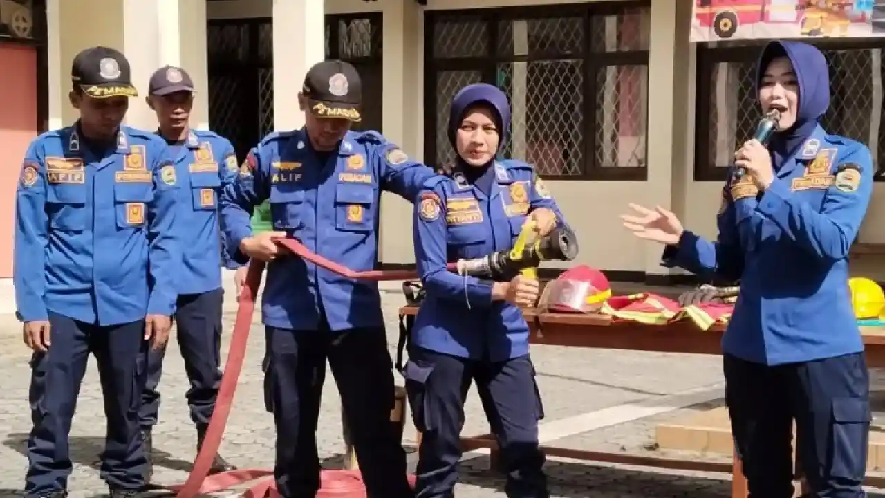 Satpol PP dan damkar Trenggalek