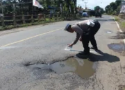 Puluhan Titik Kerusakan Jalan di Trenggalek Rawan Kecelakaan