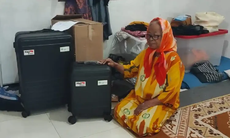 Sarinah, Penjual Jamu di Trenggalek Sukses Berangkat Haji