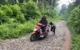 Jalan rusak di Trenggalek