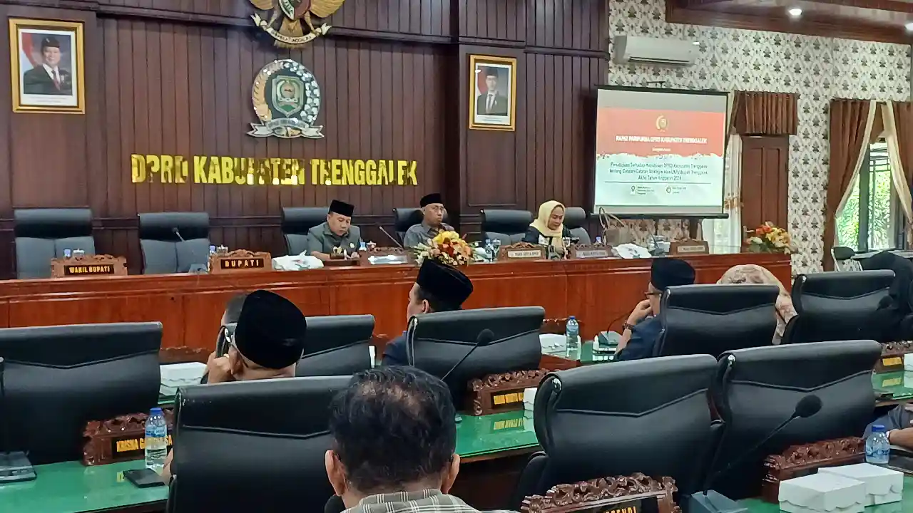 Rapat paripurna DPRD Trenggalek