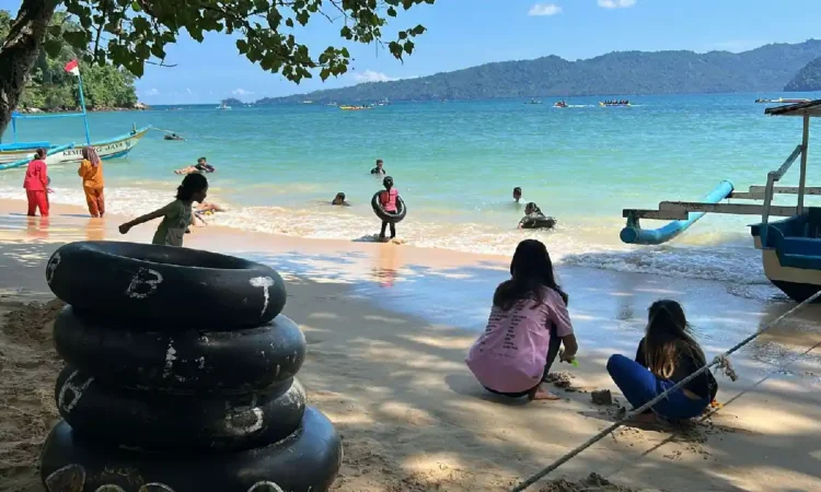 Pantai di Trenggalek Cocok Untuk Long Weekend, Karcis Masuk Murah Rp 10.000 – 15.000