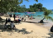 Pantai Pasir Putih Trenggalek Diserbu 3000 Wisatawan Saat Libur Lebaran
