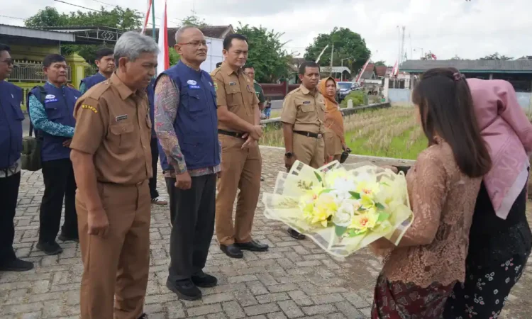 Desa Karanganom Trenggalek Masuk 3 Besar Lomba Gotong Royong Terbaik Jatim