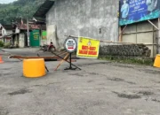 Jembatan Nglegok Trenggalek Jebol Usai Dilewati Truk LPG