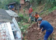 Tanah Longsor di Munjungan Trenggalek, Tebing 25 Meter Menimpa Rumah Warga