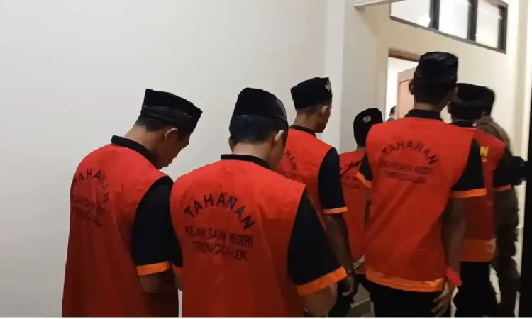 Kasus Perusakan Mapolsek Watulimo, 10 Terdakwa Diajukan Tuntutan Berbeda