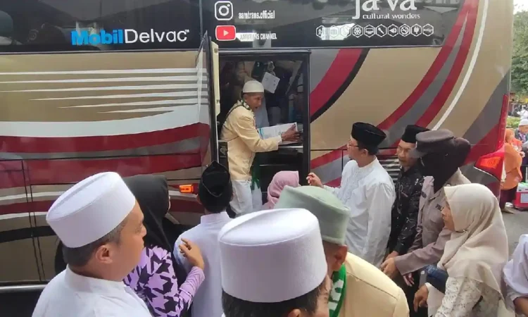 357 Jemaah Haji Asal Trenggalek Tiba di Tanah Air, Satu Masih Dirawat di Arab Saudi
