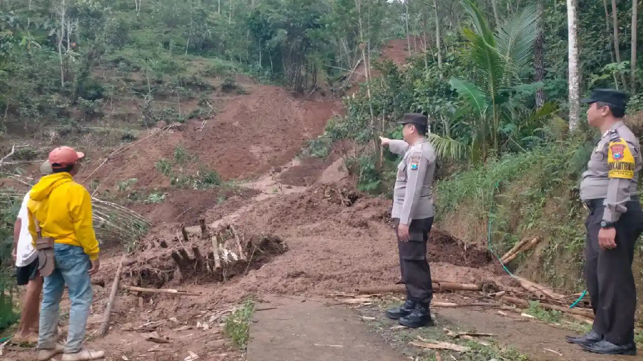 Longsor Trenggalek