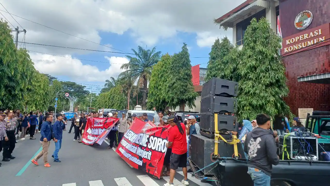 Aksi Koperasi Madani Trenggalek