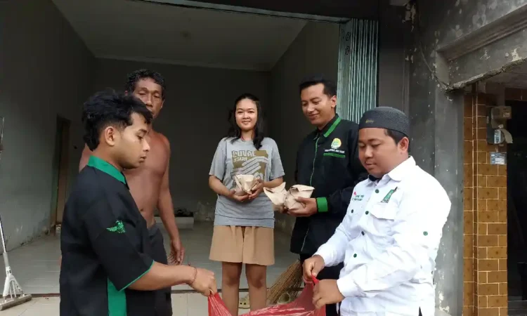 PKB Trenggalek Salurkan Bantuan bagi Warga Terdampak Banjir di Prigi