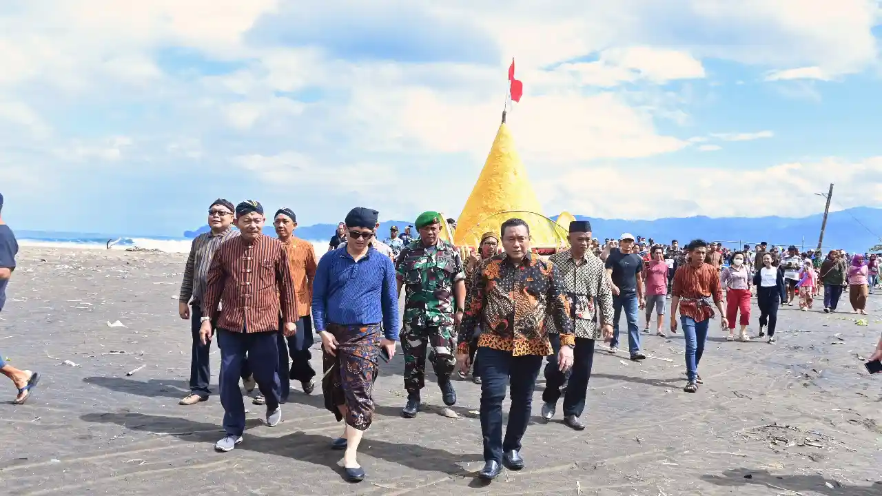 Pantai Konang Trenggalek