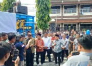 Sopir Truk di Trenggalek Demo Sampaikan 6 Tuntutan ke DPRD