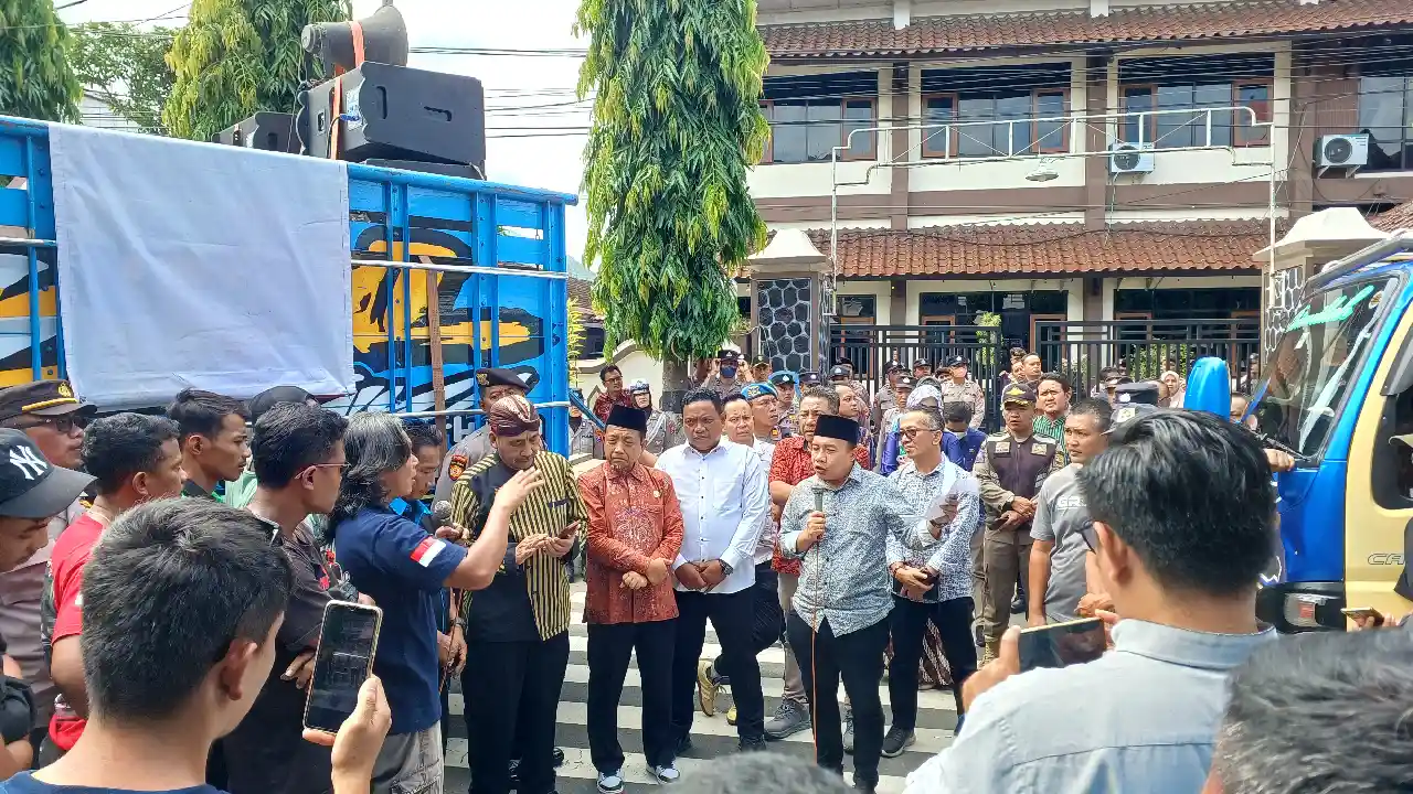 Sopir Trenggalek