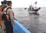 2 Tim Diterjunkan dalam Pencarian ABK KM Sinar Asal Jember di Teluk Prigi Trenggalek