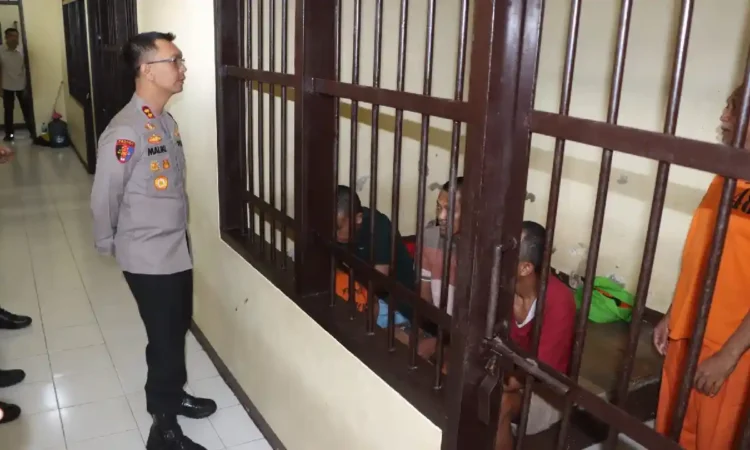 Kapolres Trenggalek Lakukan Sidak Ruang Penjagaan hingga Tahanan