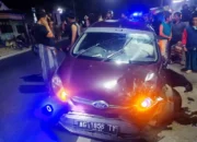 3 Korban Luka-Luka Usai Ditabrak Ford Fiesta di Jalan Karangsoko Trenggalek
