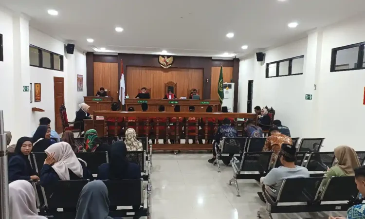 10 Terdakwa Pengrusakan Polsek Watulimo Divonis 6 Bulan 15 Hari Penjara