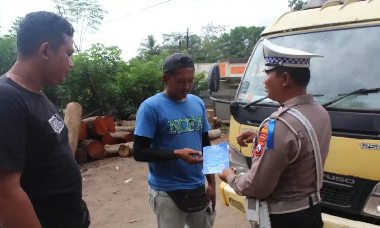 Polres Trenggalek Gencar Edukasi Tertib Lalu Lintas Jelang Akhir Operasi Patuh Semeru 2025