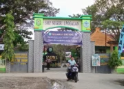 Wali Murid di Trenggalek Minim Informasi Seragam Sekolah Bebas Beli