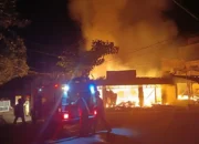 3 Kios di Kampak Trenggalek Terbakar, Kerugian Capai Rp 500 Juta