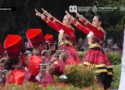 Marching Band SMPN 1 Trenggalek Meriahkan Penurunan Bendera HUT RI