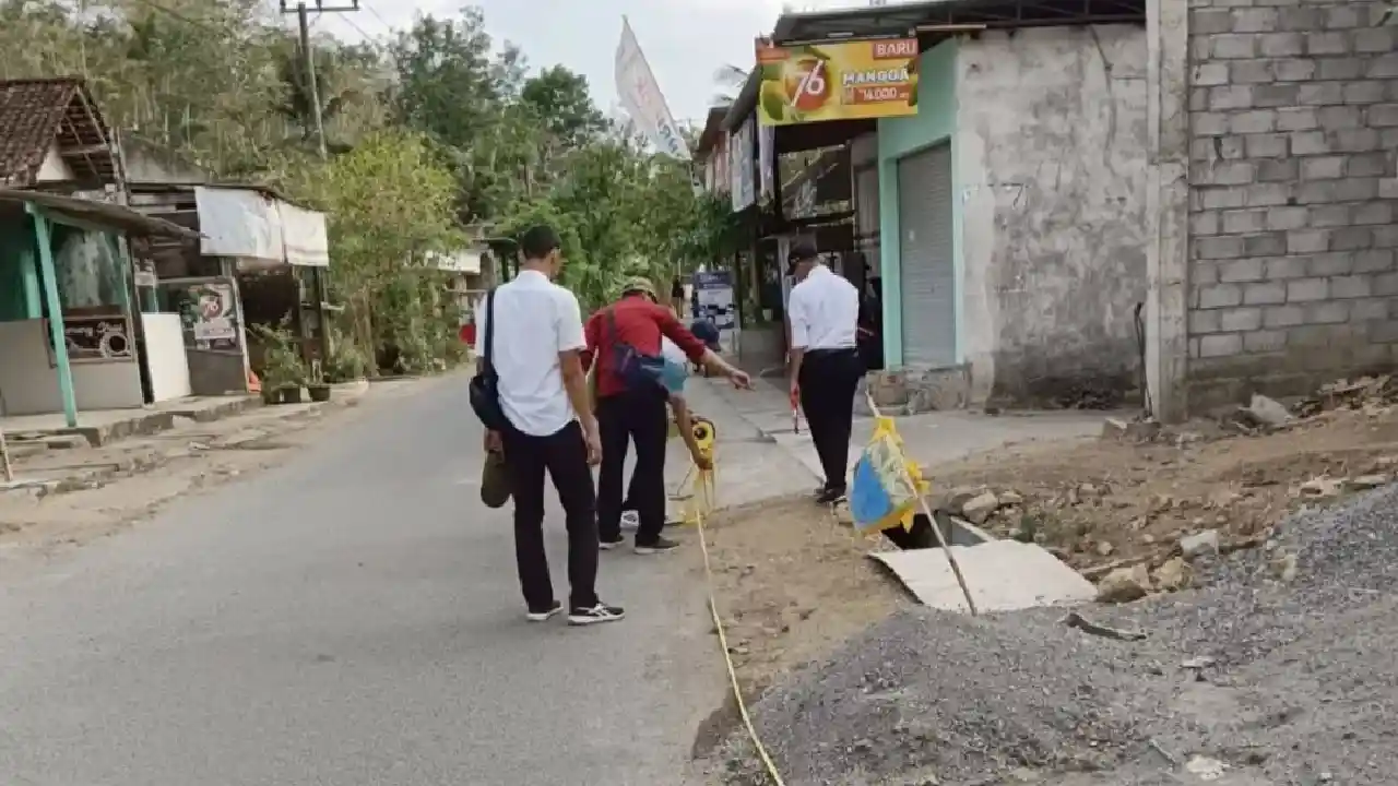 Pengecekan Proyek Trenggalek