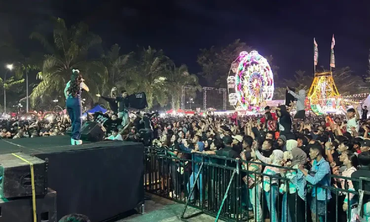 Konser Shinta Gisul di Event Ekraf Trenggalek Dihentikan, Buntut Penonton Ricuh
