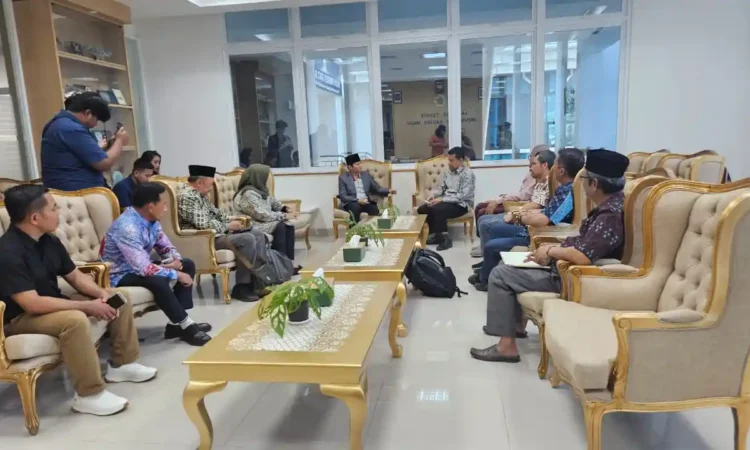 Bupati Trenggalek Senang, UGM Tak Ada Kerjasama dengan PT SMN