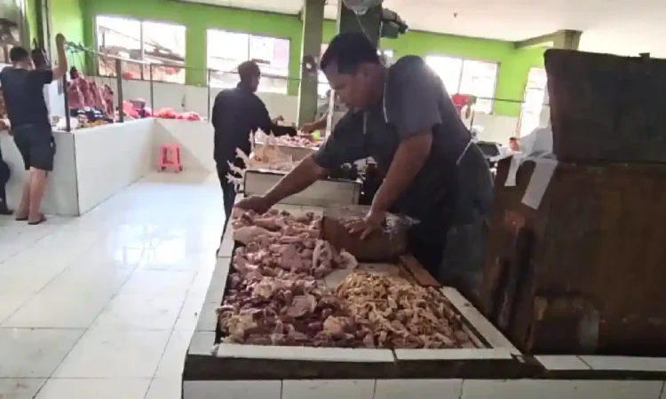 Dampak MBG Harga Telur dan Ayam di Trenggalek Sempat Naik, Kini Kembali Stabil