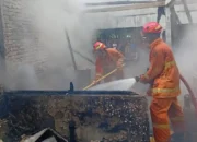 ‎Toko di Watulimo Trenggalek Terbakar, Kerugian Ditaksir Rp 100 Juta