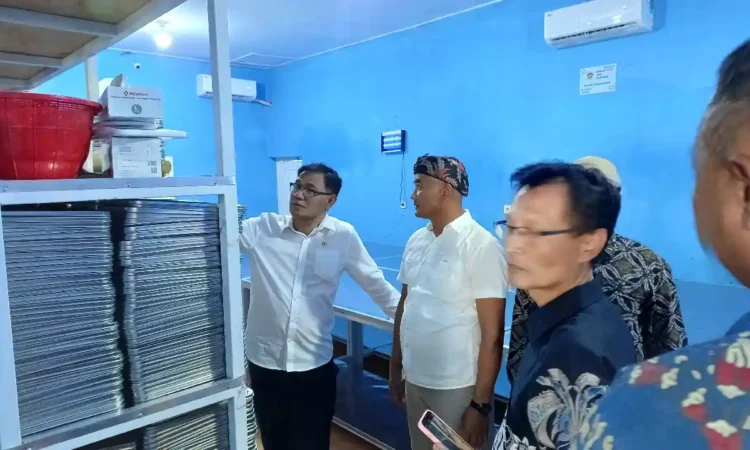 Juknis Baru Program MBG, Atur Kuota Dapur hingga Larangan Masak Malam Hari