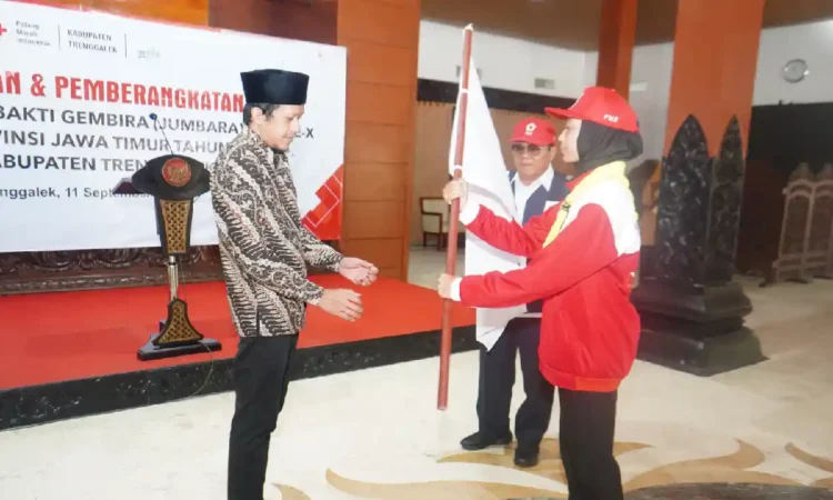 Kontingen PMR Trenggalek Diberangkatkan ke Jumbara Jatim 2025