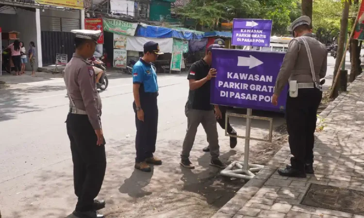 Kendaraan Nopol AG Trenggalek Gratis Parkir di 4 Titik Lokasi Berikut