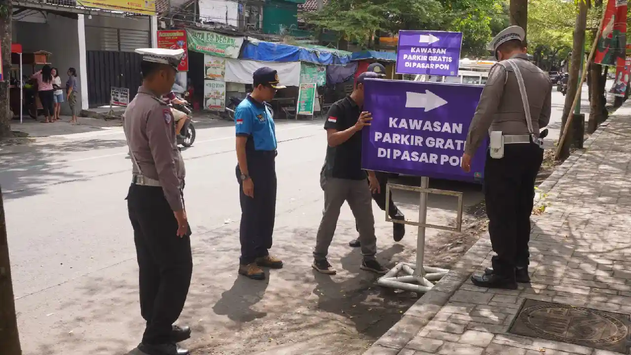 Parkir Gratis trenggalek